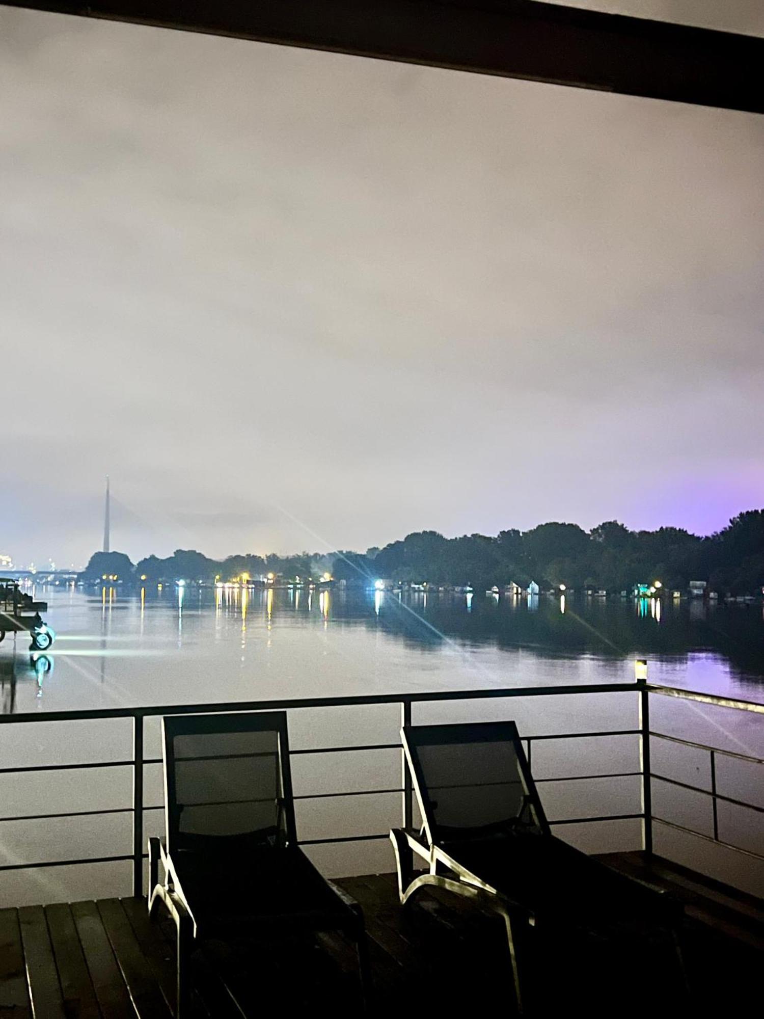 Swan Hotel Belgrado Buitenkant foto